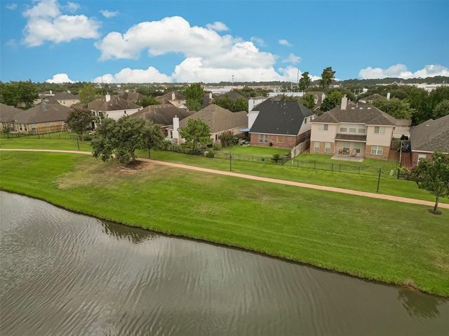 723 Cypresswood Cove, Spring, TX 77373