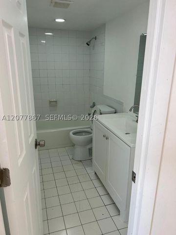 15201 NE 6th Ave C302, Miami, FL 33162