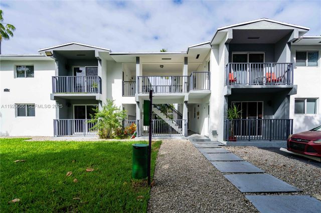 465 NE 59th St 27, Miami, FL 33137