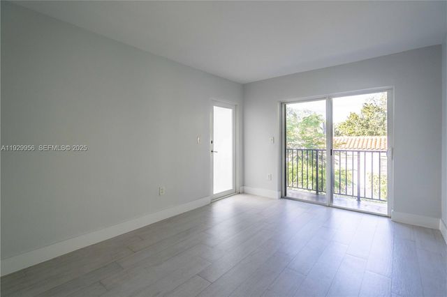 465 NE 59th St 27, Miami, FL 33137