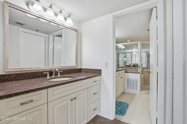 1951 OCEAN Drive S 1B, Jacksonville Beach, FL 32250