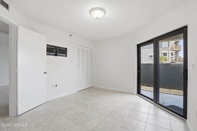 1951 OCEAN Drive S 1B, Jacksonville Beach, FL 32250