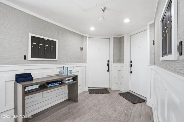 1951 OCEAN Drive S 1B, Jacksonville Beach, FL 32250