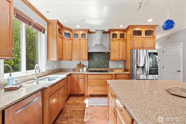 3717 Olympic Boulevard W, University Place, WA 98466