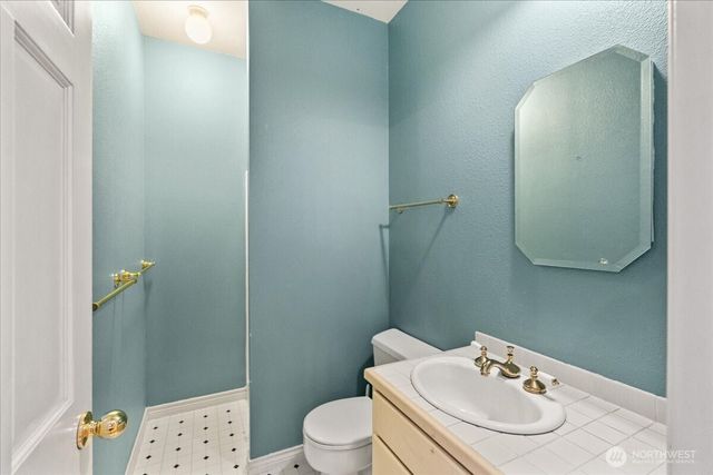 3717 Olympic Boulevard W, University Place, WA 98466