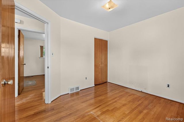 31431 Northwood Drive, Fraser, MI 48026