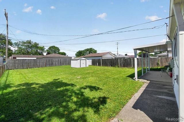 31431 Northwood Drive, Fraser, MI 48026