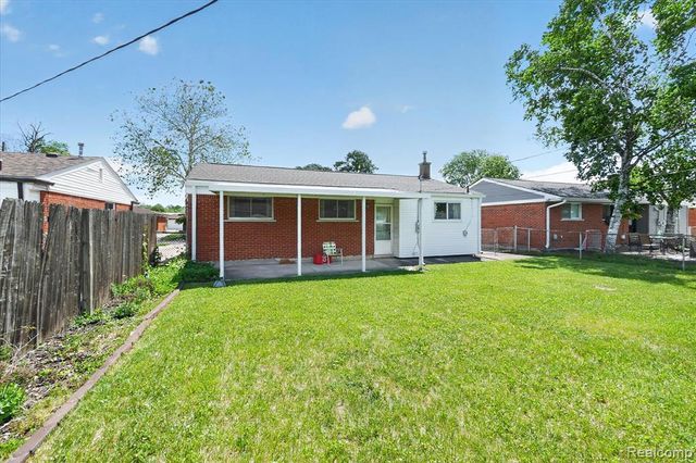 31431 Northwood Drive, Fraser, MI 48026