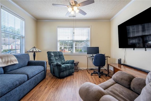 166 Windcroft Circle NW, Acworth, GA 30101