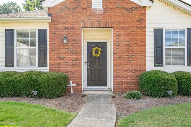 166 Windcroft Circle NW, Acworth, GA 30101