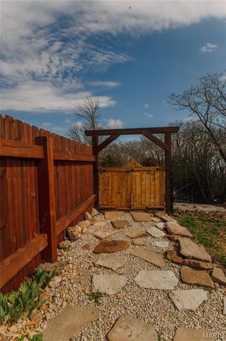 12394 State Route V, Rolla, MO 65401