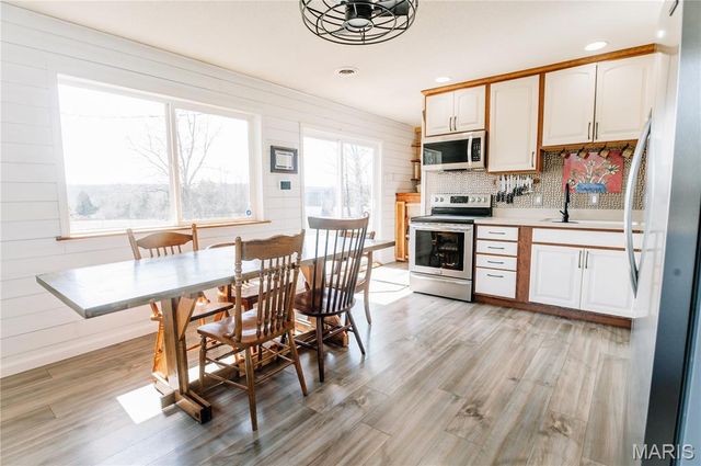 12394 State Route V, Rolla, MO 65401