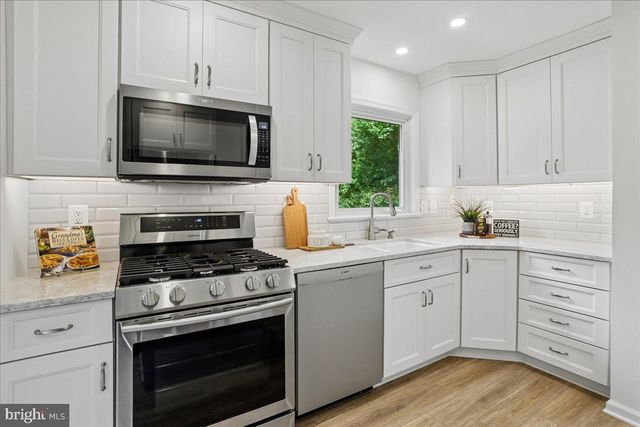 3604 HERITAGE LN, Fairfax, VA 22030