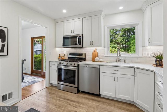 3604 HERITAGE LN, Fairfax, VA 22030
