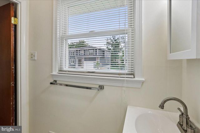 3604 HERITAGE LN, Fairfax, VA 22030