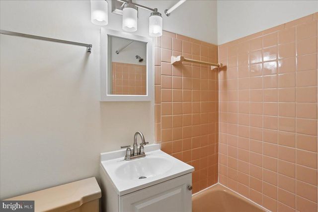 3604 HERITAGE LN, Fairfax, VA 22030