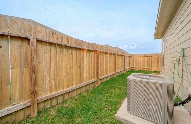 6409 Hollock Meadows Lane, Houston, TX 77048