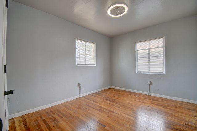 2708 Monroe Street NE, Albuquerque, NM 87110