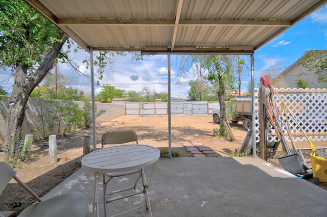 2708 Monroe Street NE, Albuquerque, NM 87110