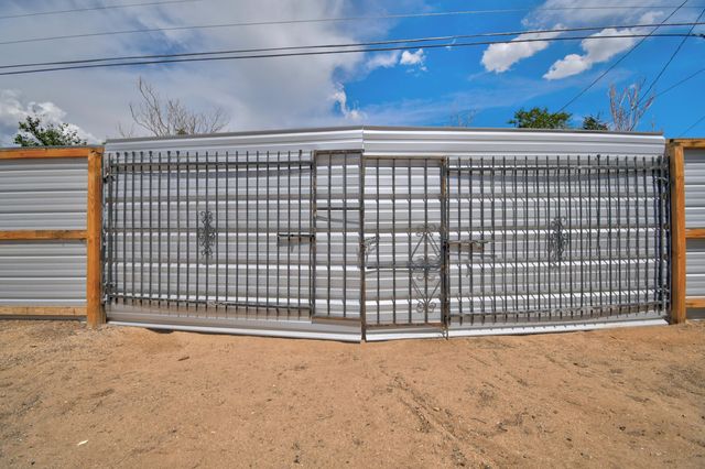 2708 Monroe Street NE, Albuquerque, NM 87110