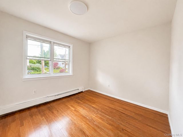 2 Arbor Place, Glen Cove, NY 11542
