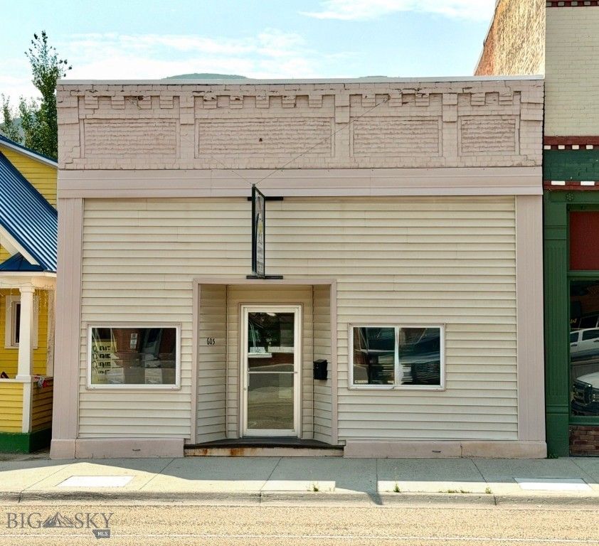605 E Park Avenue, Anaconda, MT 59711 — exterior