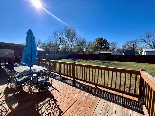 103 Division Street, Lone Oak, TX 75453