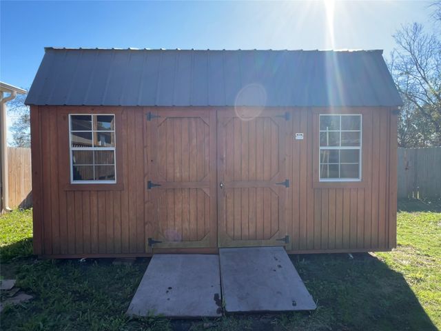 103 Division Street, Lone Oak, TX 75453