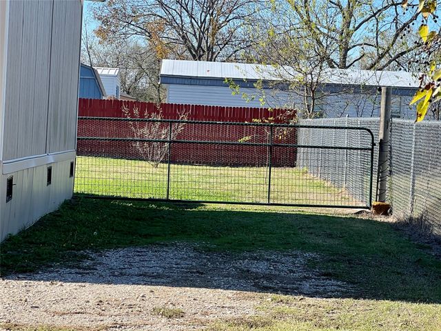 103 Division Street, Lone Oak, TX 75453