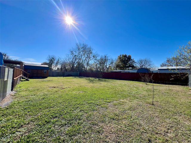 103 Division Street, Lone Oak, TX 75453