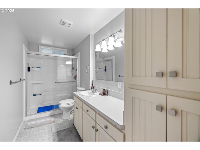 1538 UMPQUA Rd, Woodburn, OR 97071