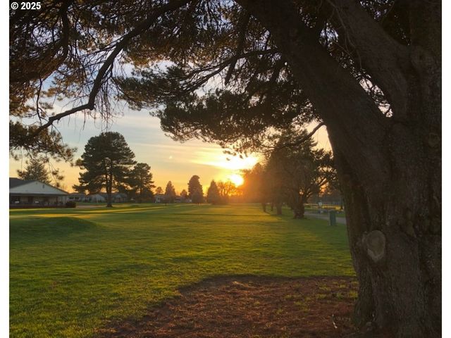 1538 UMPQUA Rd, Woodburn, OR 97071