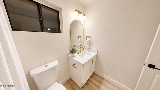 4670 W HARRISON Street, Chandler, AZ 85226