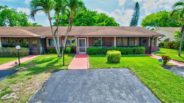 14386 Campanelli Dr, Delray Beach, FL 33484