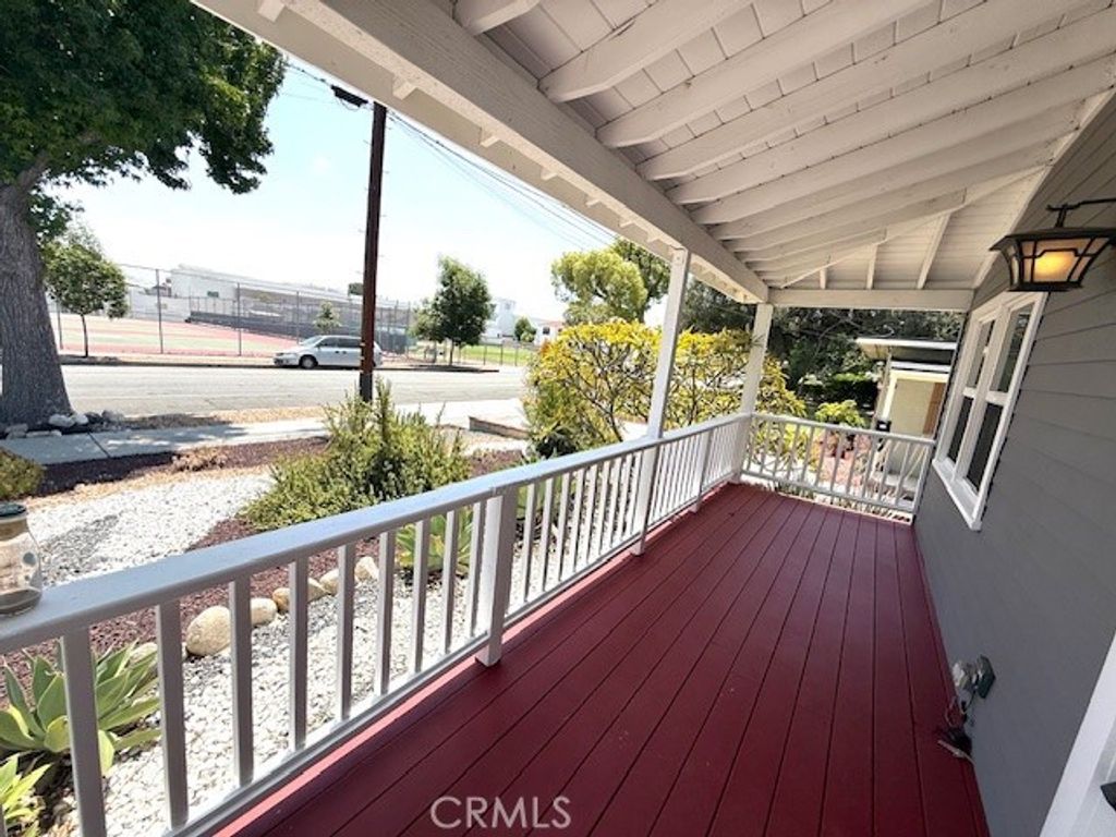 Image 4 of property listing at 339 S Madison, Monrovia, CA 91016