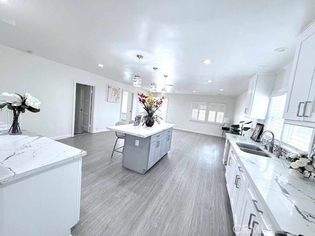 Image 7 of property listing at 339 S Madison, Monrovia, CA 91016