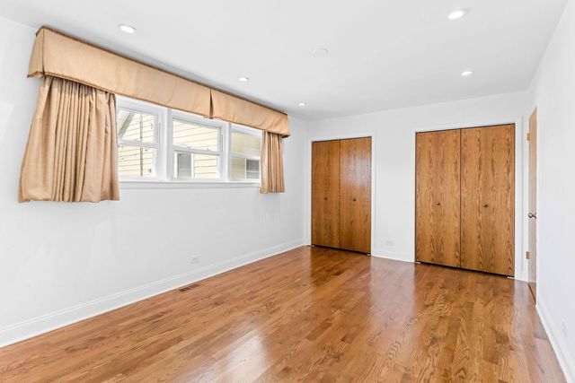 5701 W Henderson Street, Chicago, IL 60634