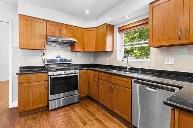 5701 W Henderson Street, Chicago, IL 60634