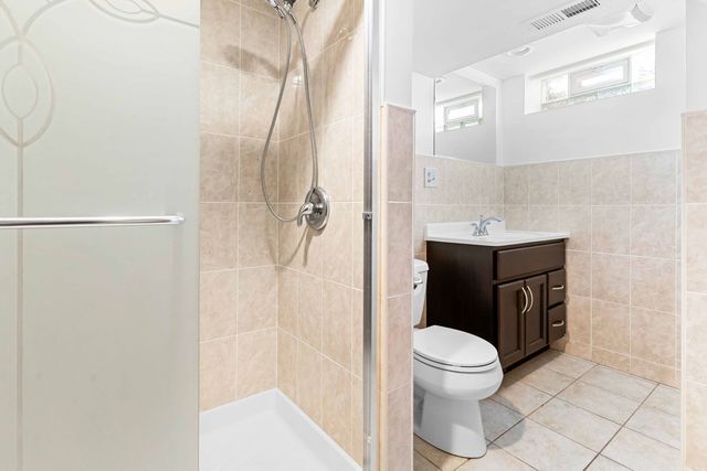 5701 W Henderson Street, Chicago, IL 60634