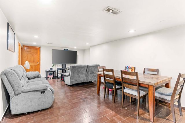 5701 W Henderson Street, Chicago, IL 60634