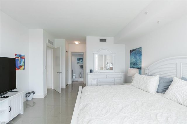 3000 Oasis Grand BLVD 801, Fort Myers, FL 33916