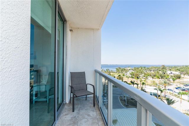 3000 Oasis Grand BLVD 801, Fort Myers, FL 33916