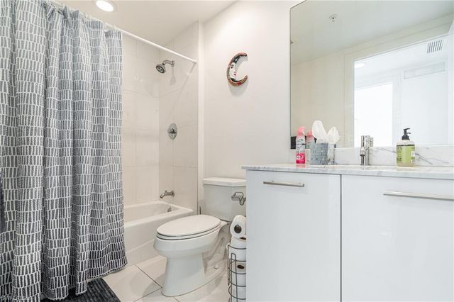 3000 Oasis Grand BLVD 801, Fort Myers, FL 33916