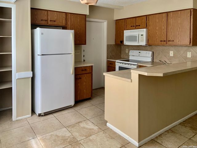 5602 Ponderosa, San Antonio, TX 78240