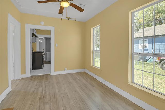 119 E Fayle Street, Baytown, TX 77520