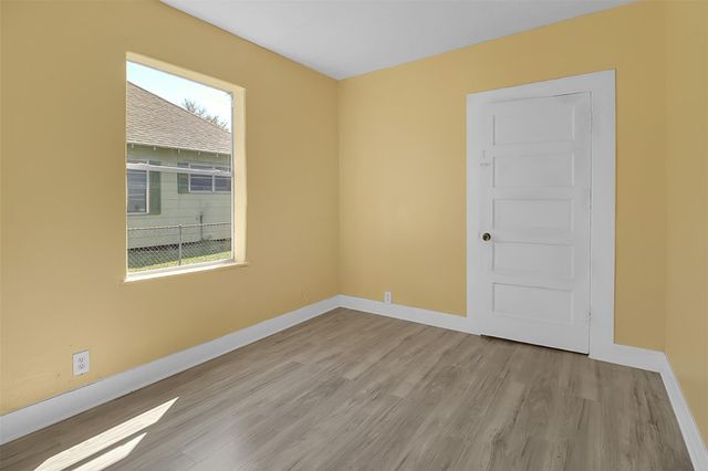 119 E Fayle Street, Baytown, TX 77520