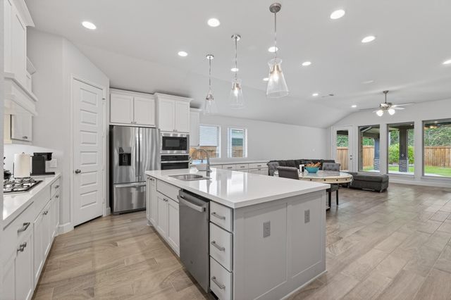 27119 Wilcox Crest Ln, Magnolia, TX 77354