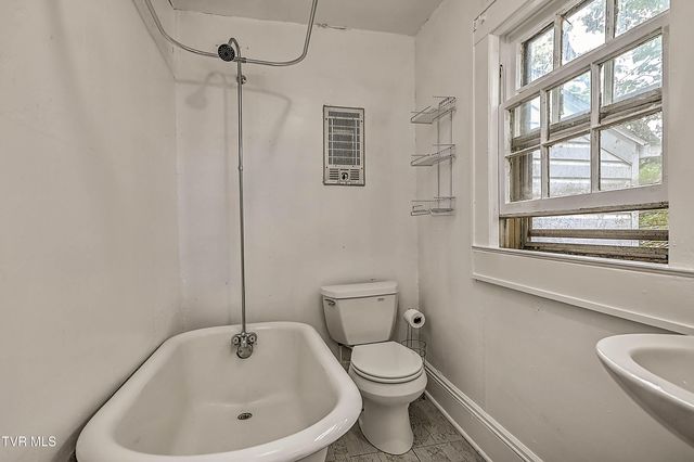 305 West Main Street, Jonesborough, TN 37659