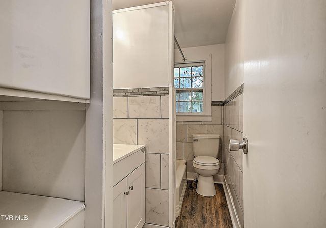 305 West Main Street, Jonesborough, TN 37659
