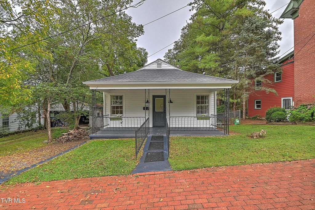 305 West Main Street, Jonesborough, TN 37659